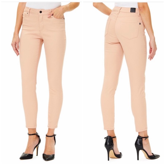 Tahari Denim - NWOT Tahari Kelly Classic Skinny Jeans, Light Tan